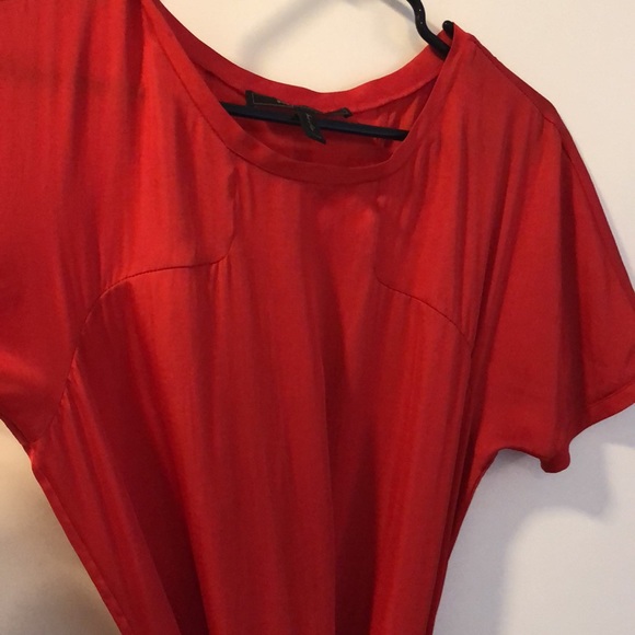 Red dress - Picture 3 of 4